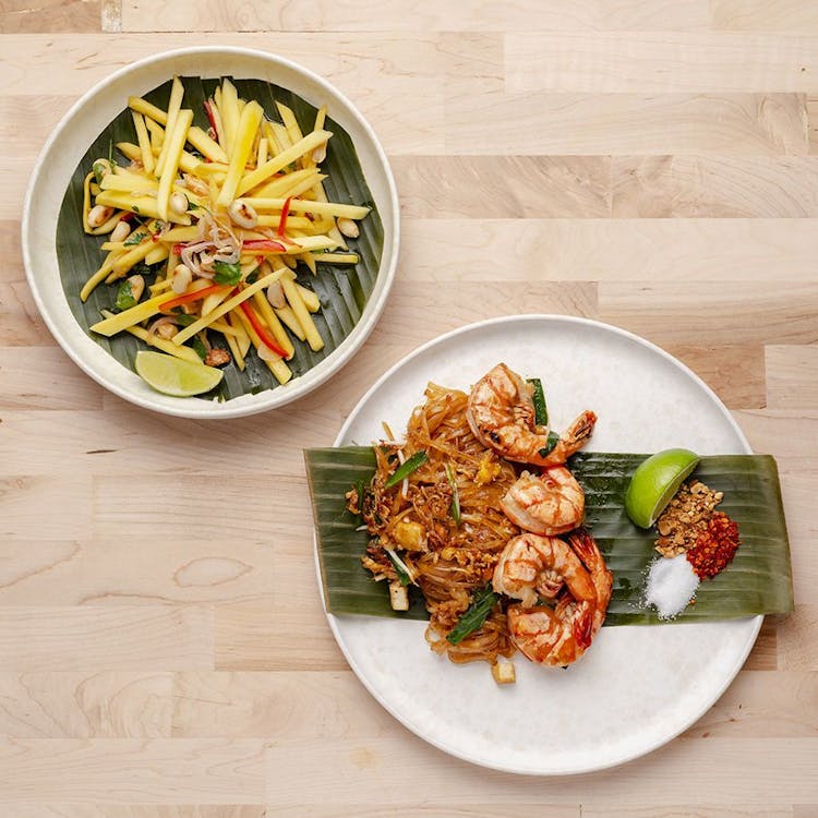 Shrimp Pad Thai w/Mango Salad image